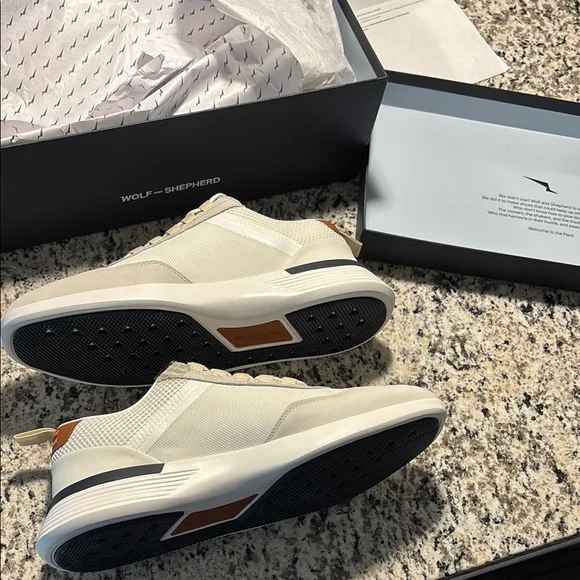 Wolf & Shepherd Crossover Victory Trainer - Picture 4 of 4